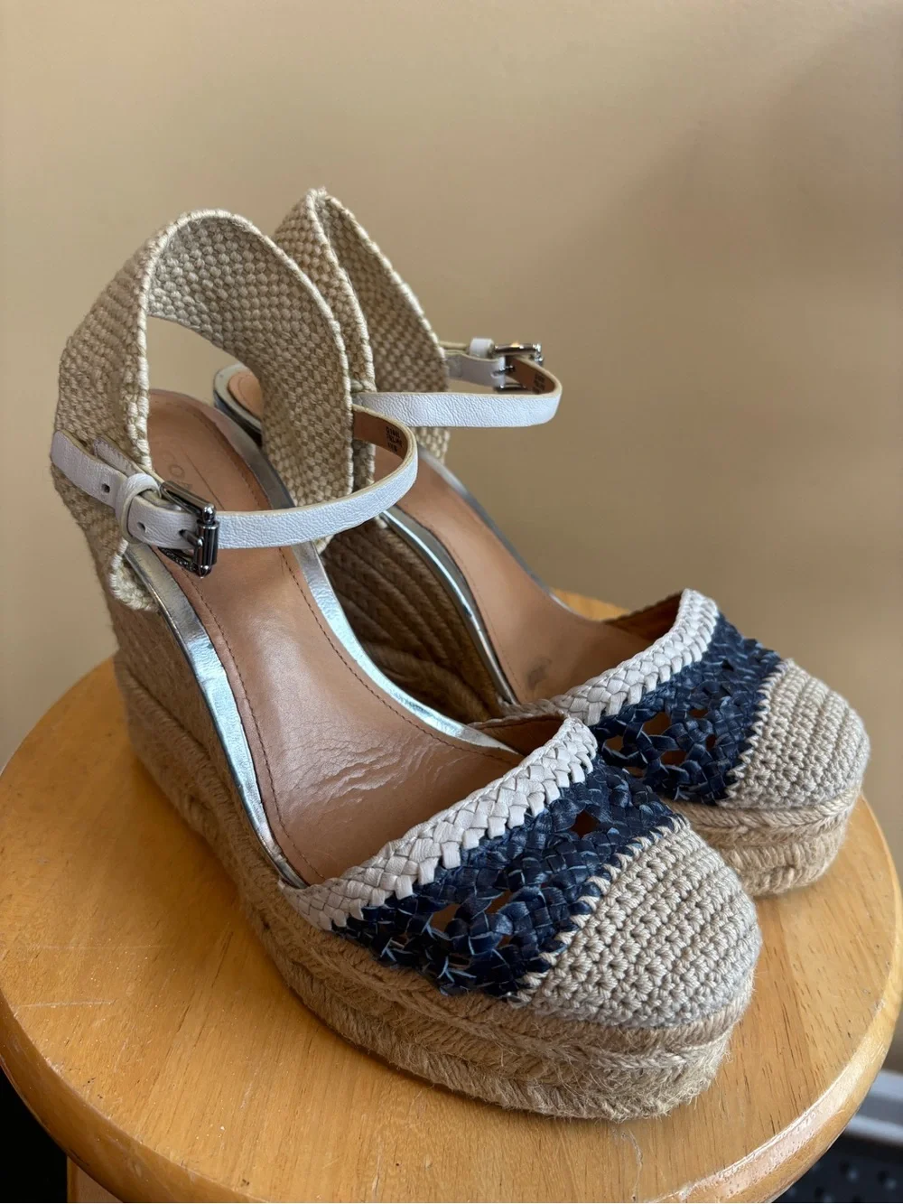 Coach Vintage 6.5B Woven Espadrille Feline Platform Wedges in Navy & White